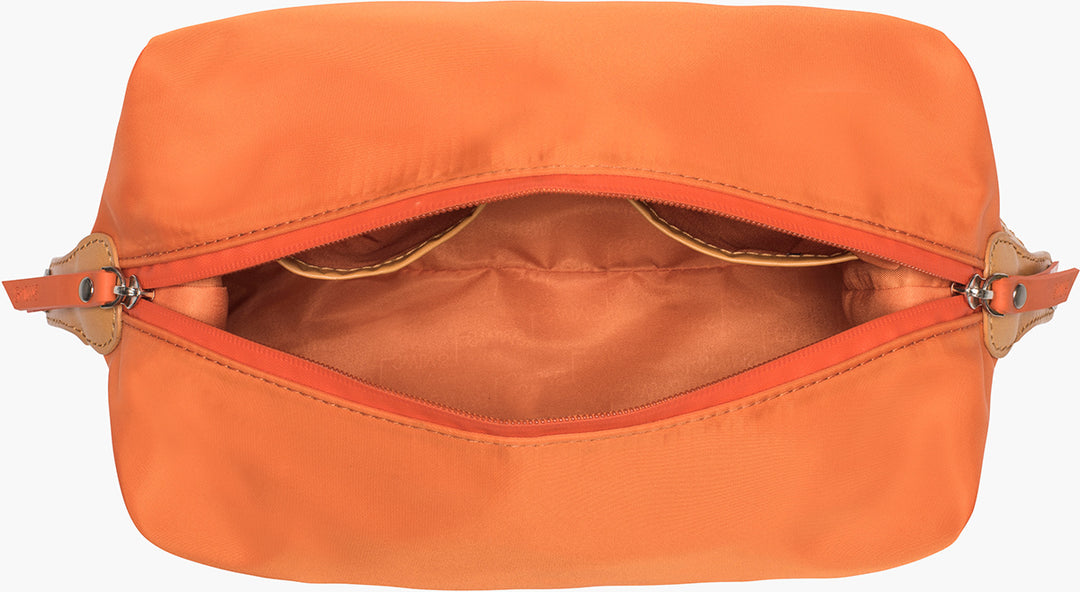 Necessaire