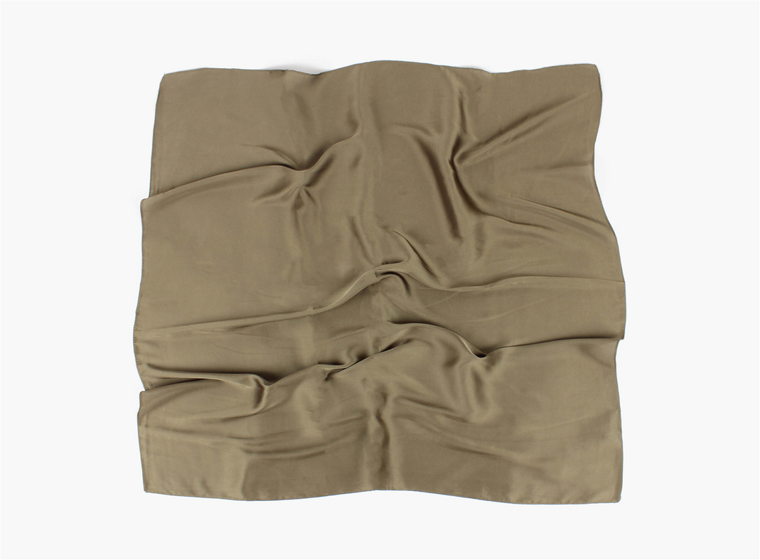 Ensfarget skjerf 70x70