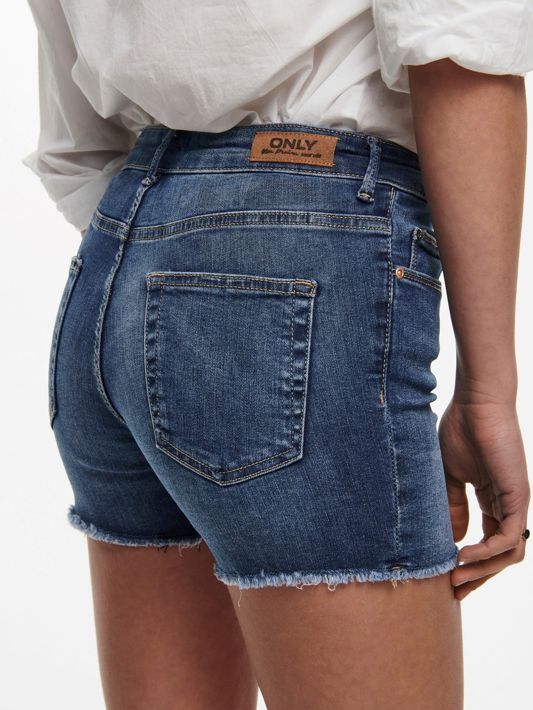 Blush mid Sk Raw Shorts