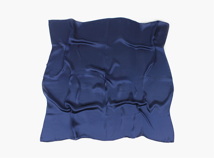 Ensfarget skjerf 70x70