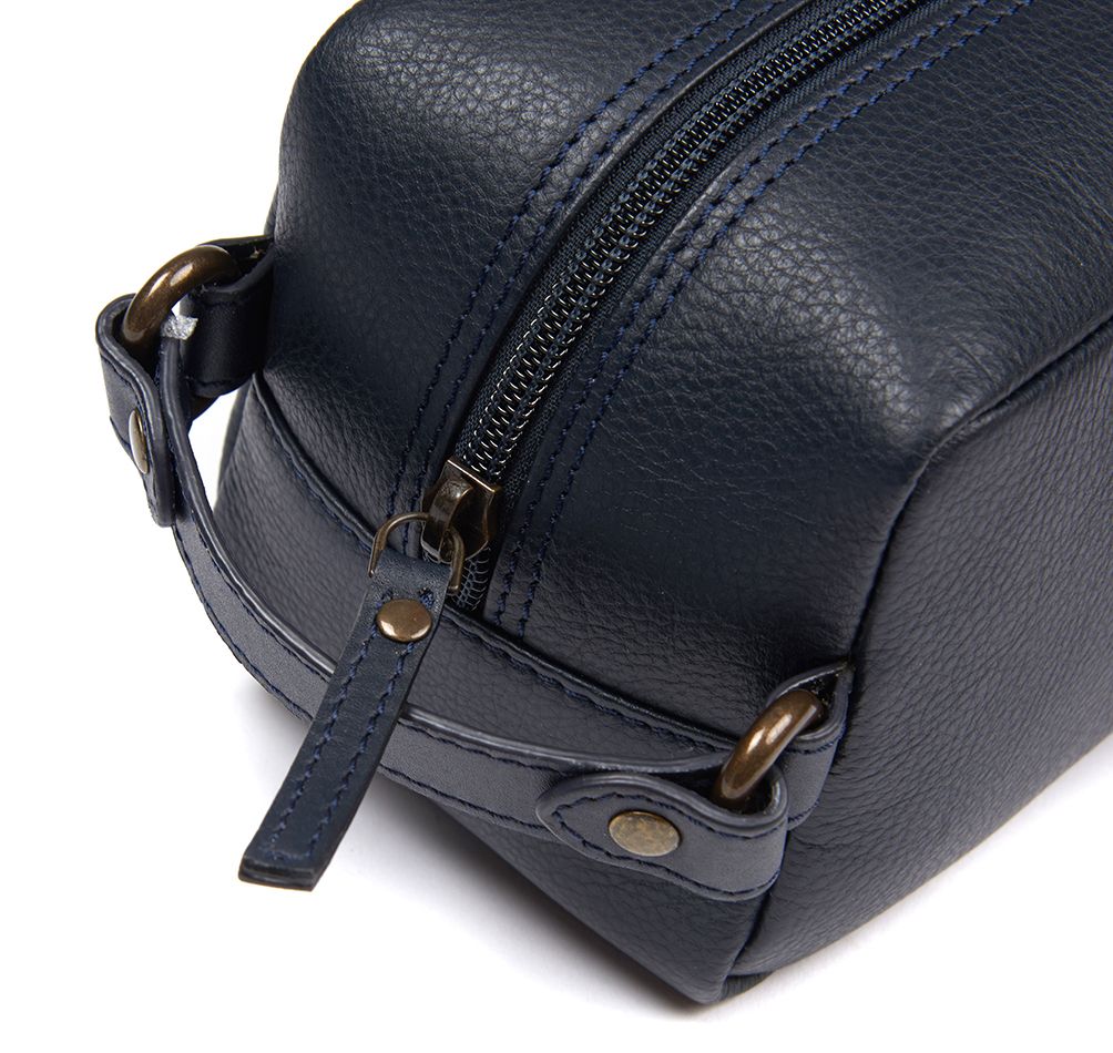 Compact Leather Wash Bag