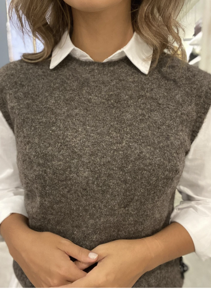 Wool Blended Knitted Vest